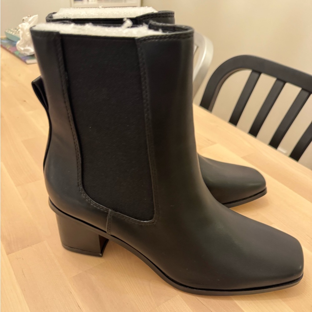 Women's French Connection Chrissy Chelsea Boots, size 9
